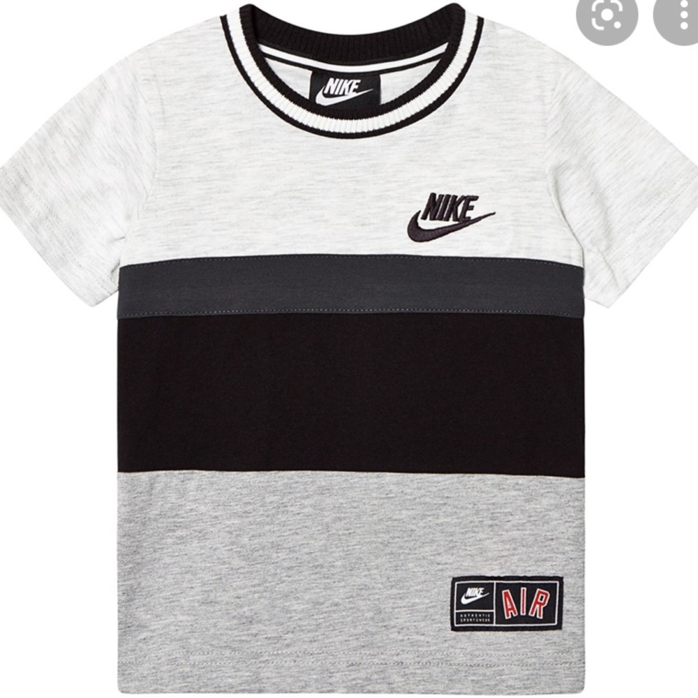 Womens Nike top never worn